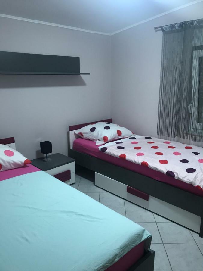 Apartman Petra 2 Vir Eksteriør billede